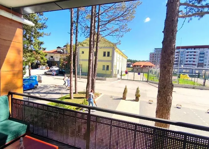 Majski Bor アパート ズラティボール