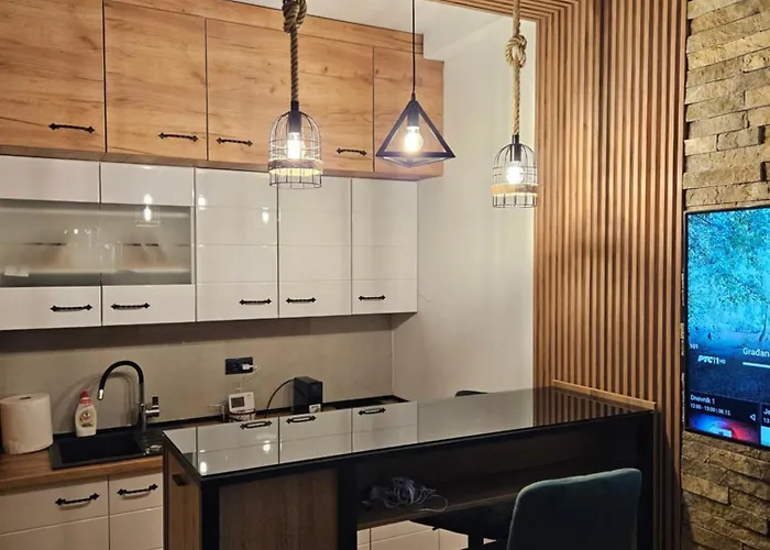 Majski Bor * ズラティボール